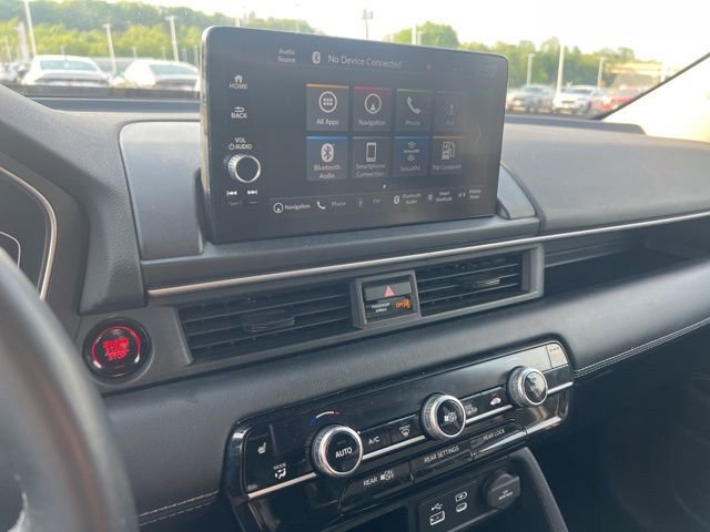 Used 2024 Honda Pilot Touring image 13