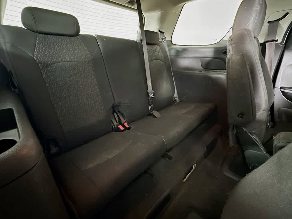 Used 2012 GMC Acadia SLE AWD/4WD image 34
