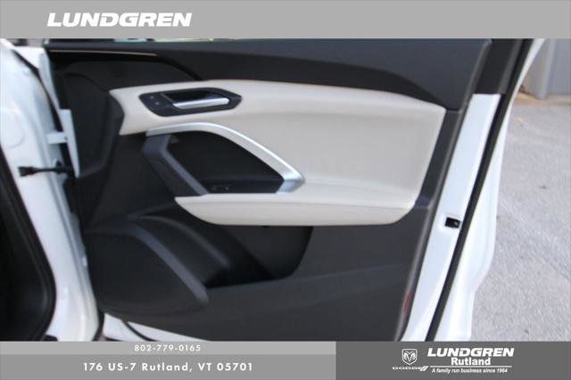Certified 2025 Audi Q5 Premium w/ Convenience Package AWD/4WD image 16