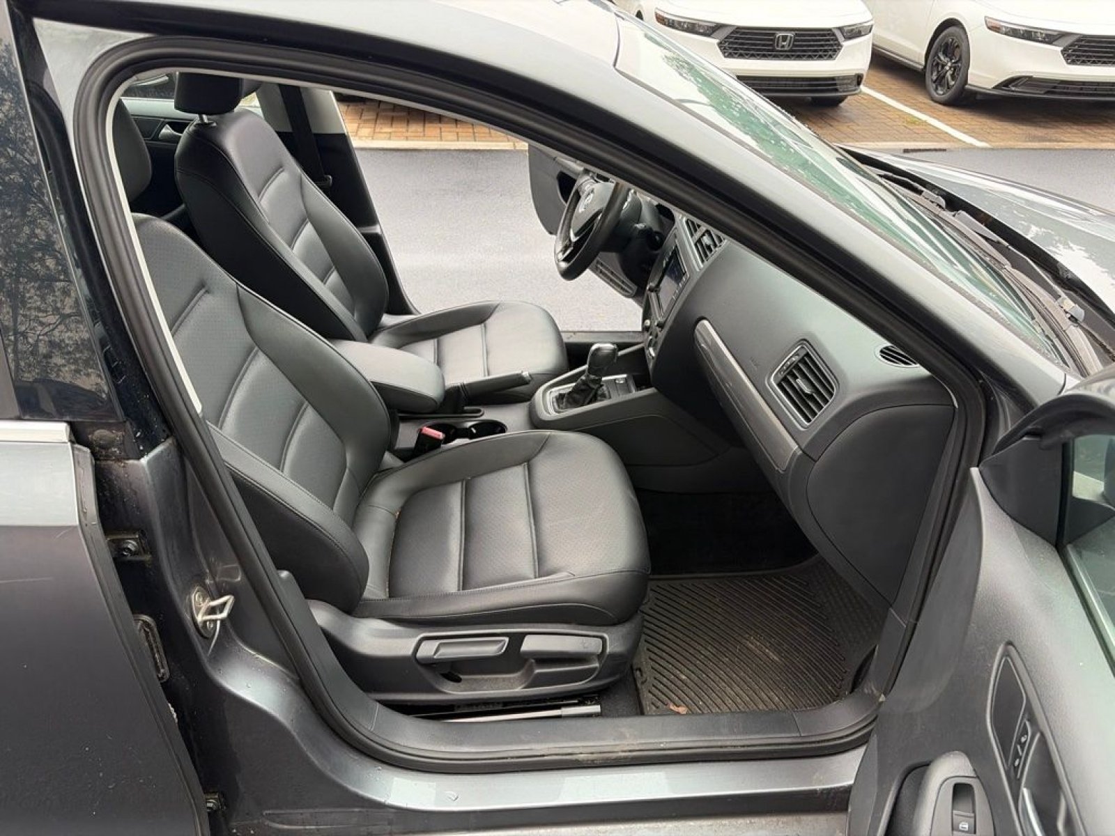 Used 2017 Volkswagen Jetta SE FWD image 23