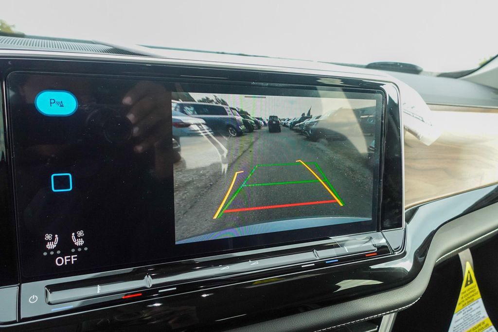 New 2026 Volkswagen Atlas SE image 24