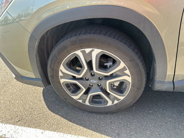 Used 2023 Subaru Ascent Limited image 11