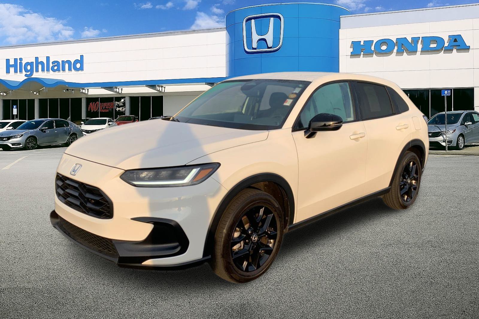 Used 2024 Honda HR-V Sport image 1