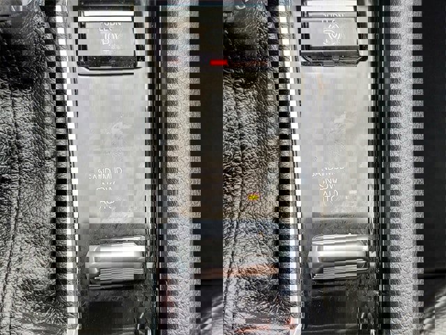 Used 2024 Jeep Compass Limited image 21