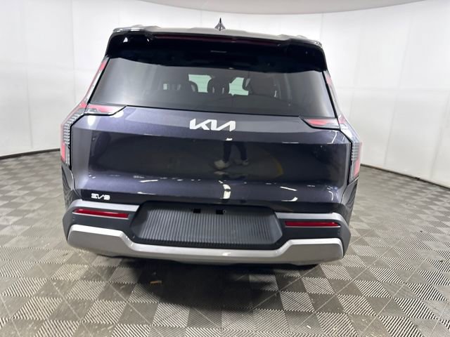 Used 2025 Kia EV9 Wind image 4