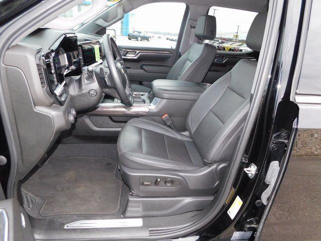Used 2023 Chevrolet Silverado 1500 LTZ w/ Technology Package image 17