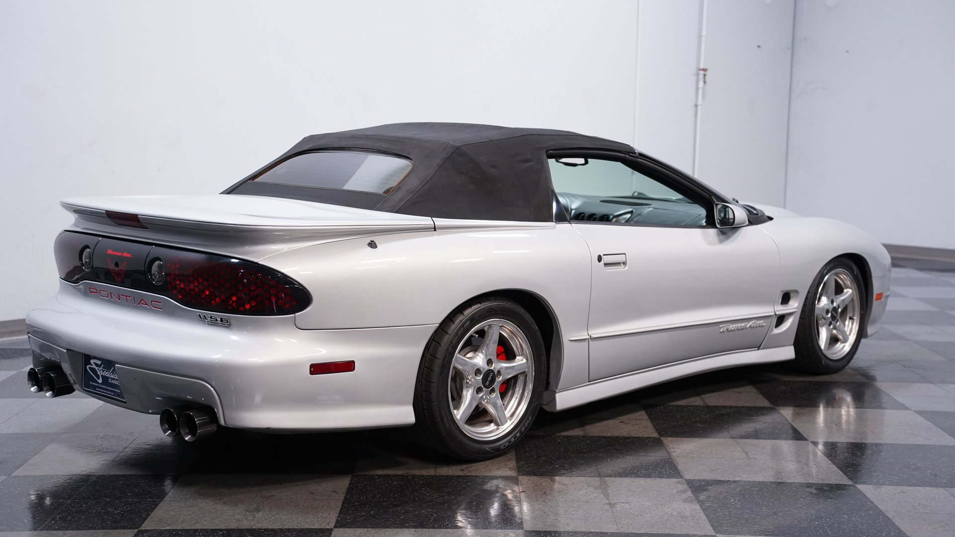 Used 2000 Pontiac Firebird Trans Am RWD image 12