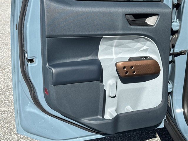 Used 2022 Ford Maverick Lariat w/ Lariat Luxury Package image 22