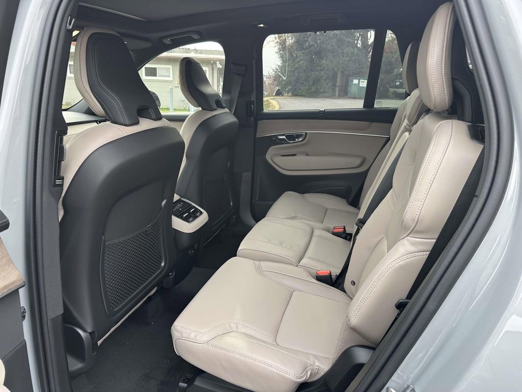 New 2026 Volvo XC90 B6 Ultra w/ Protection Package image 14