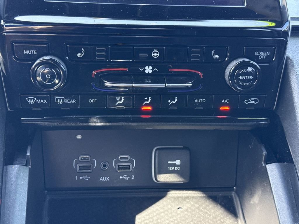 Used 2023 Jeep Grand Cherokee Altitude image 30