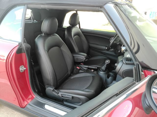 Used 2018 MINI Cooper Convertible FWD image 22
