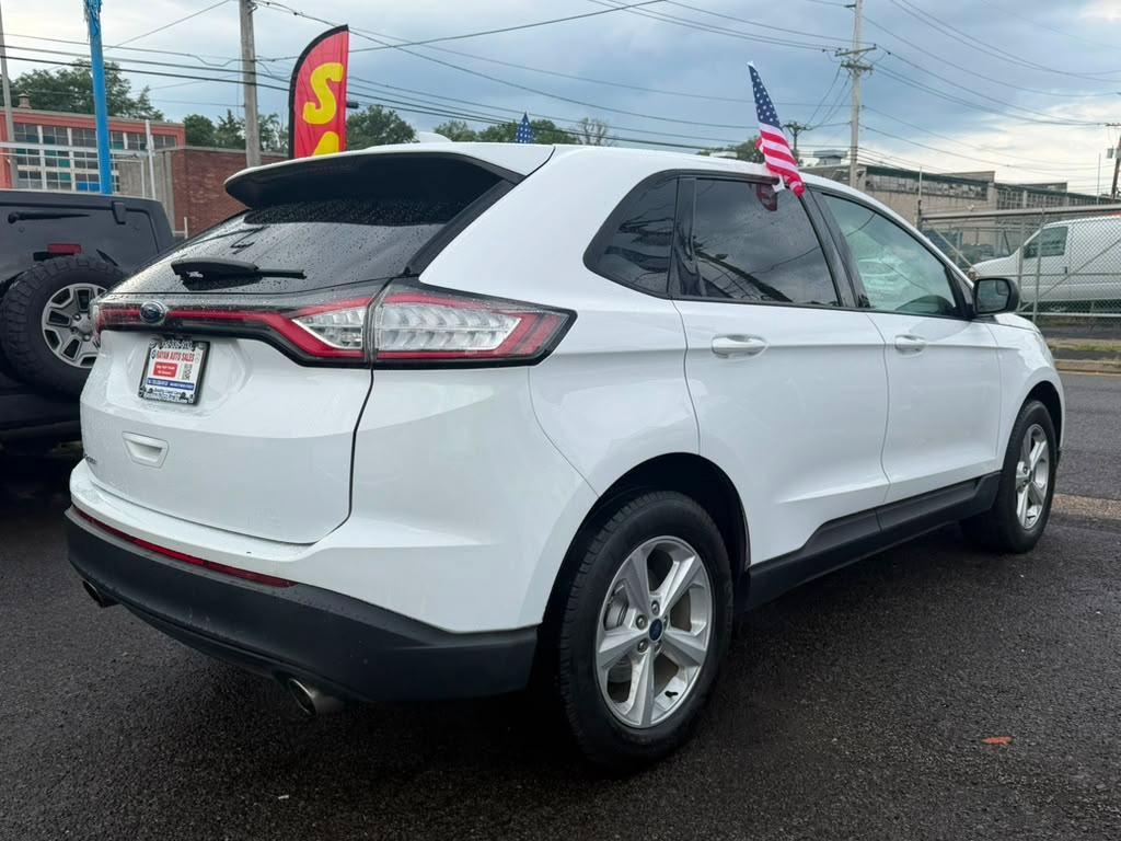 Used 2018 Ford Edge SE AWD/4WD image 4