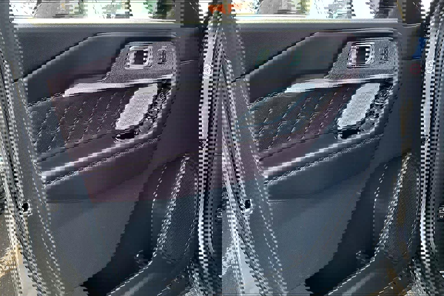 Used 2025 Ford Explorer Platinum w/ LUX Leather Package image 22