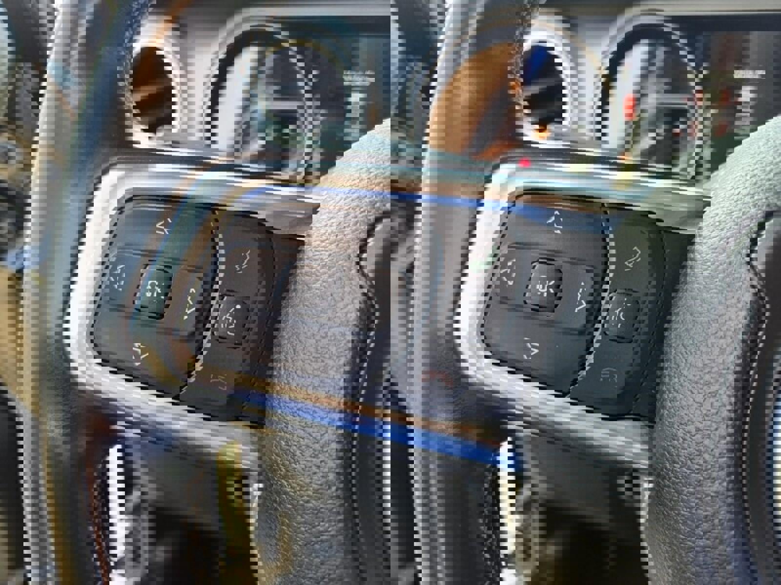 Used 2020 Jeep Wrangler Unlimited Sahara image 12