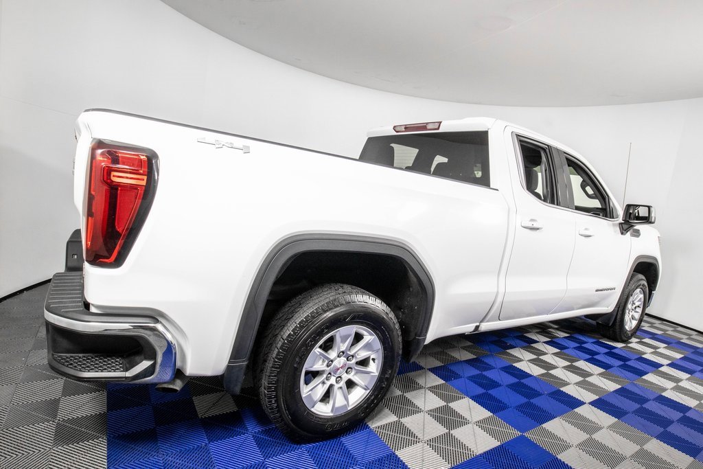 Used 2022 GMC Sierra 1500 SLE image 3