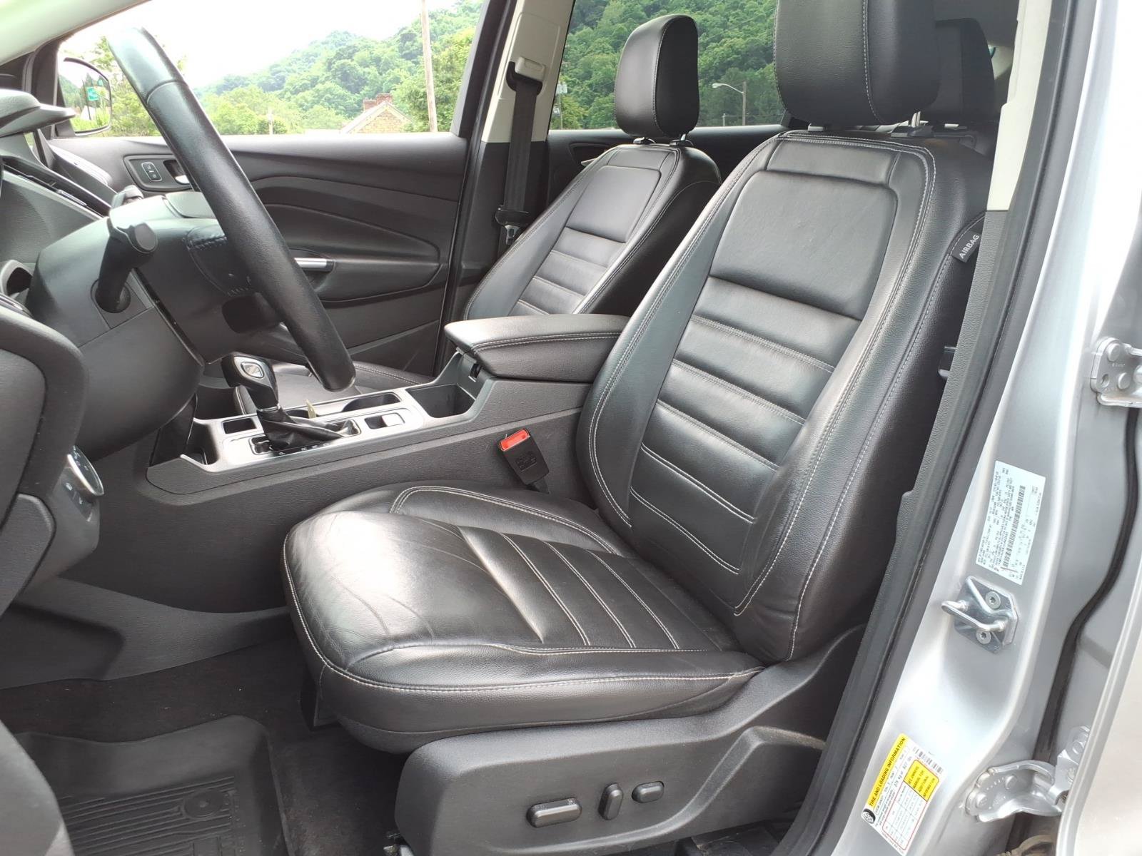 Used 2018 Ford Escape Titanium AWD/4WD image 5