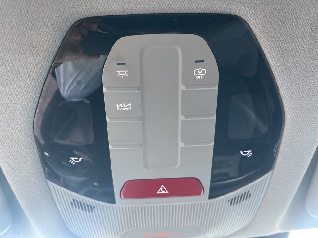 Used 2025 Kia K4 LXS image 22