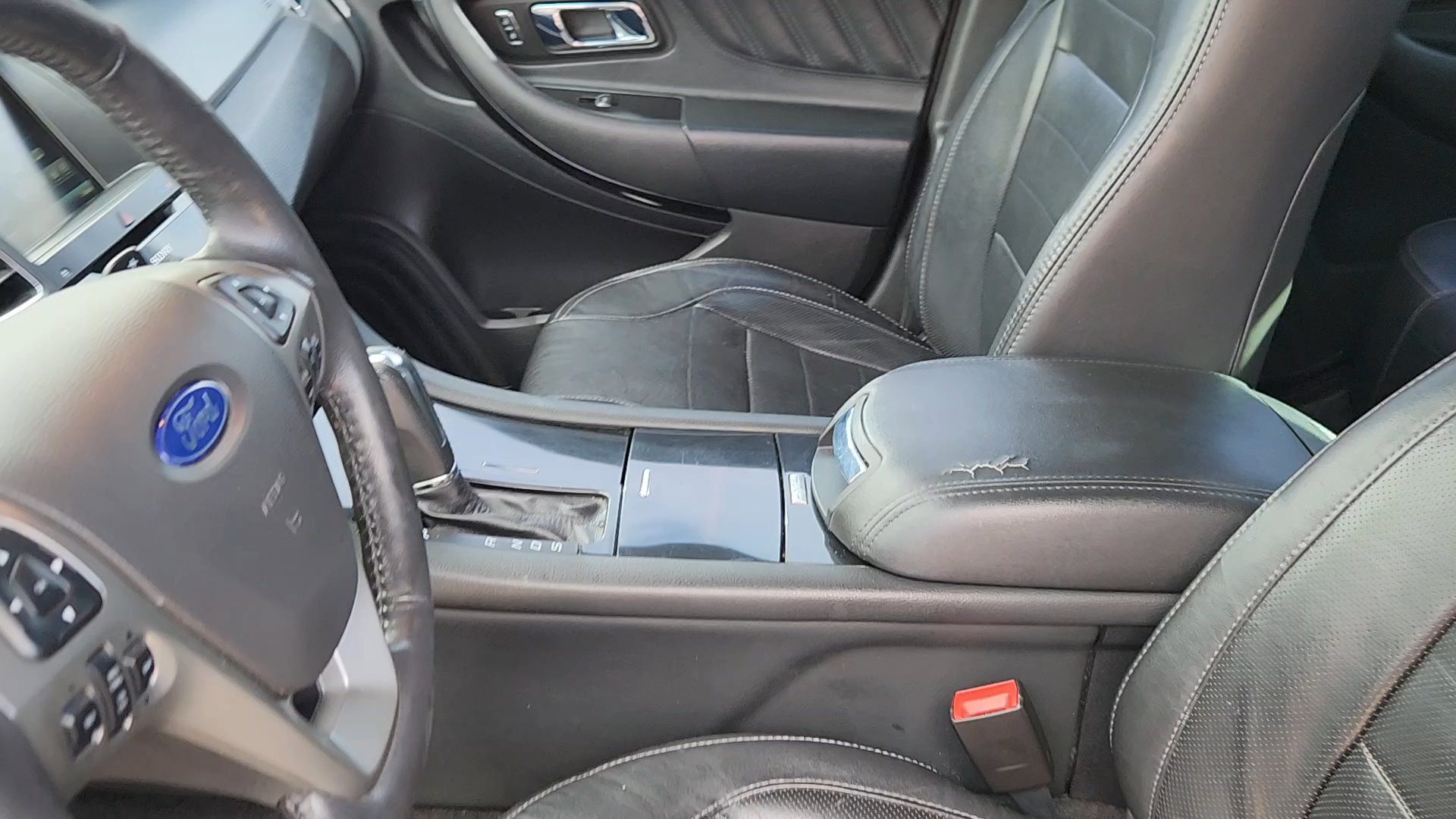 Used 2014 Ford Taurus SHO w/ Equipment Group 401A image 28