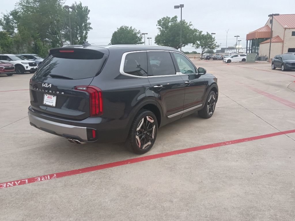 Used 2025 Kia Telluride S FWD image 7