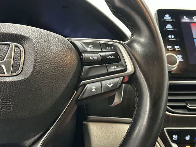 Used 2018 Honda Accord Touring image 18
