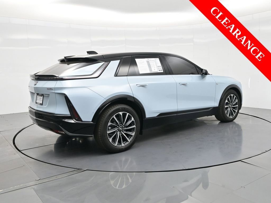 Used 2025 Cadillac Lyriq Sport image 7
