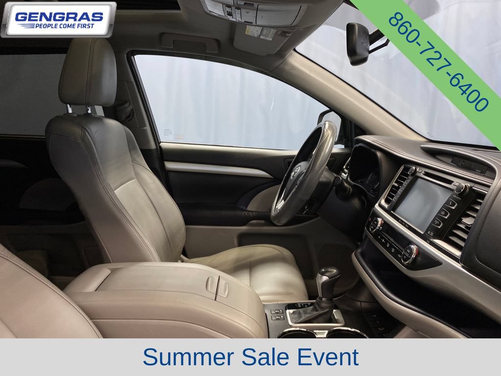 Used 2016 Toyota Highlander XLE w/ Protection Package #3 AWD/4WD image 42