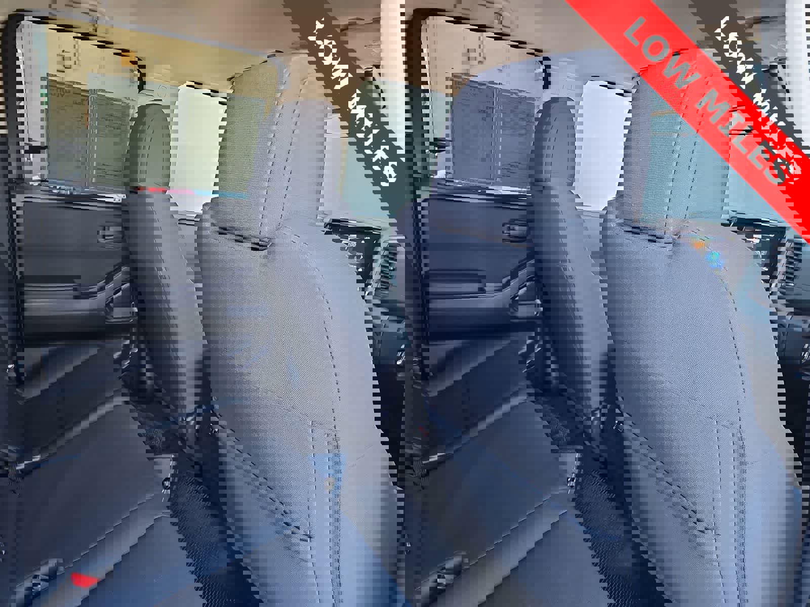 Used 2023 Nissan Frontier S w/ Technology Package image 16