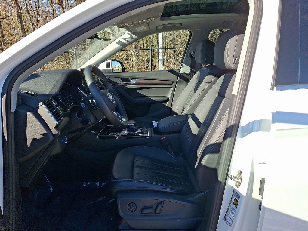 Certified 2023 Audi Q5 2.0T Premium w/ Convenience Package image 14