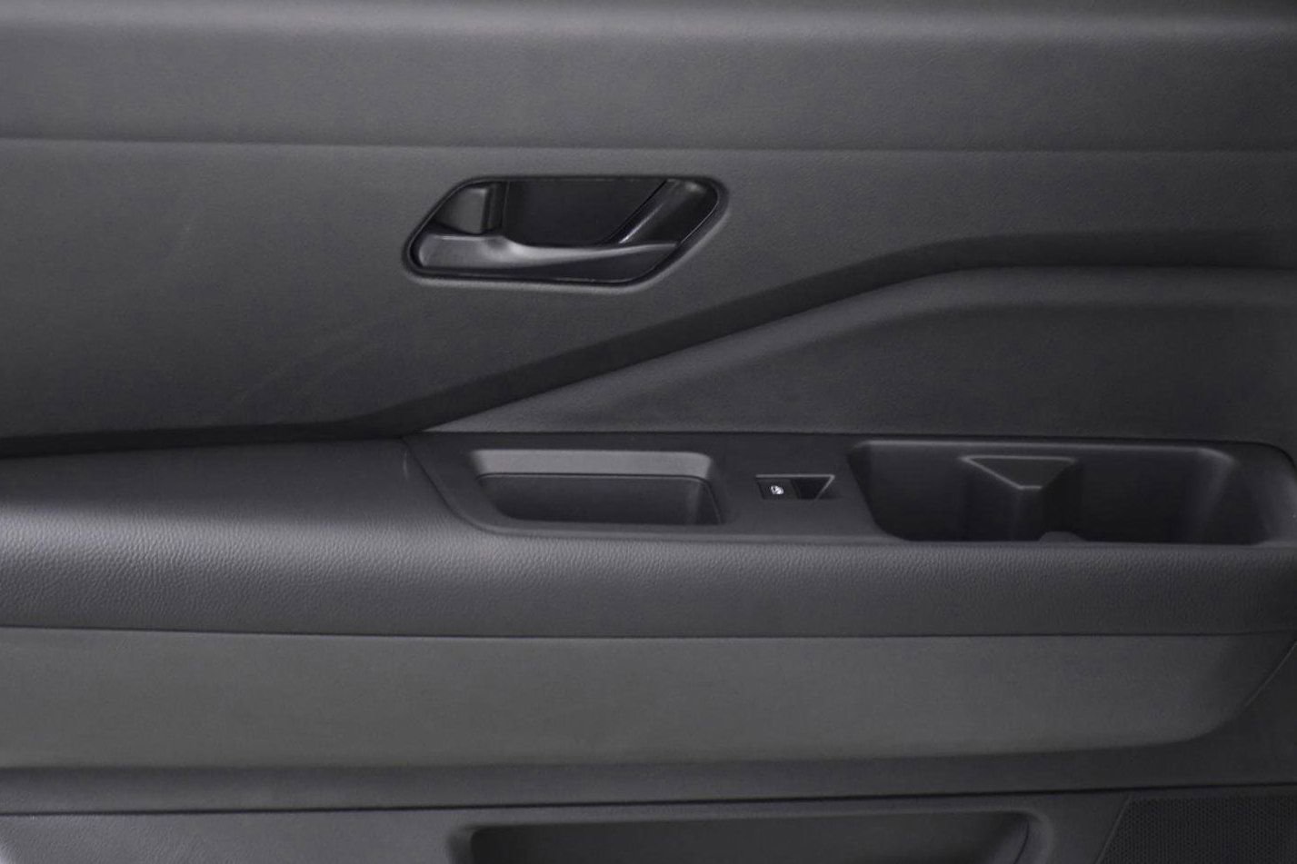 New 2024 Nissan Pathfinder SV w/ SV Premium Package image 26