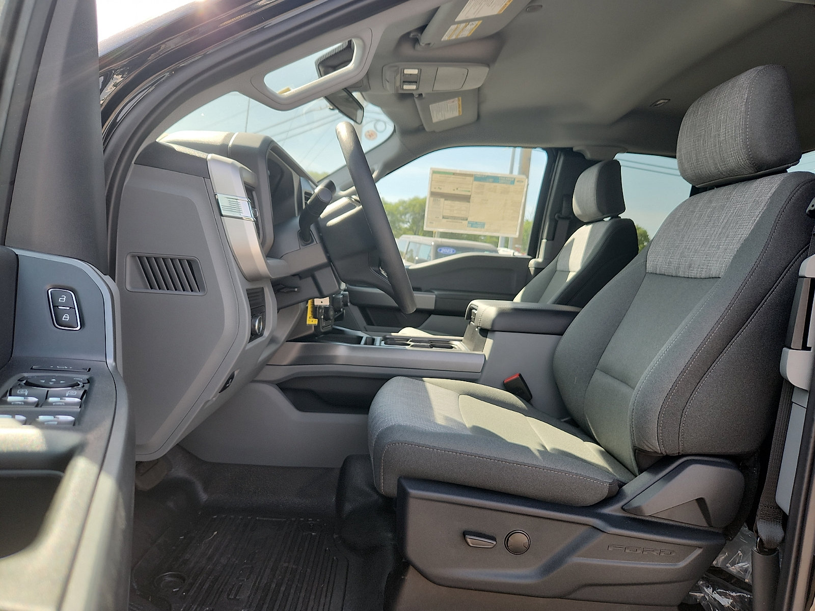 New 2026 Ford F250 XLT w/ 360-Degree Camera Package AWD/4WD image 8