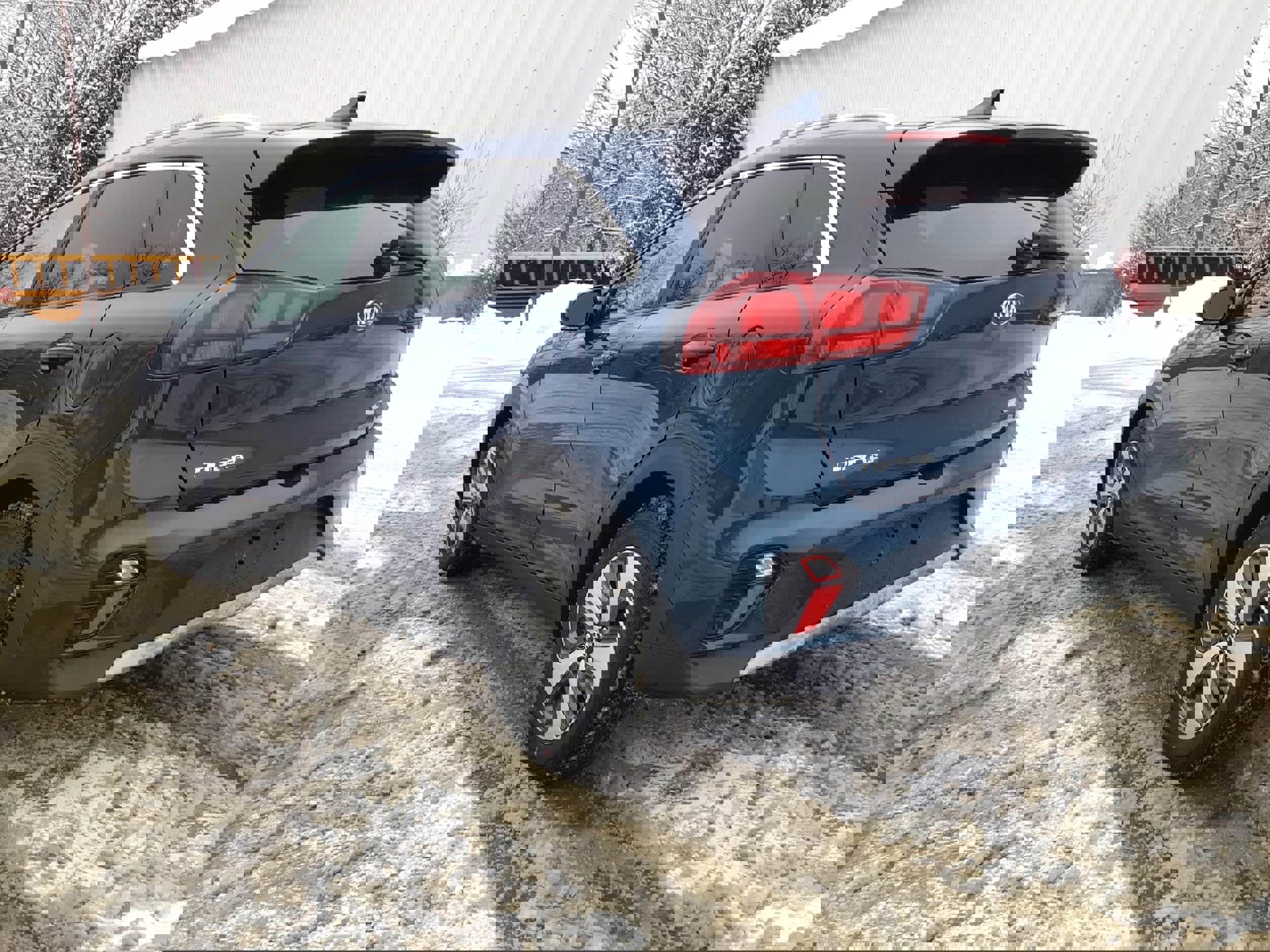 Used 2020 Kia Niro LX image 5