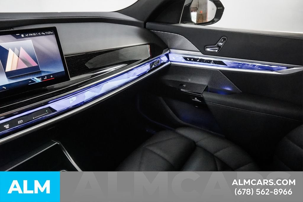 Used 2026 BMW 740i w/ Premium Package RWD image 43