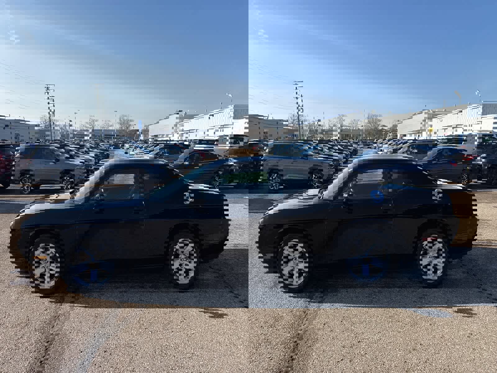 Used 2014 Dodge Challenger SXT image 11