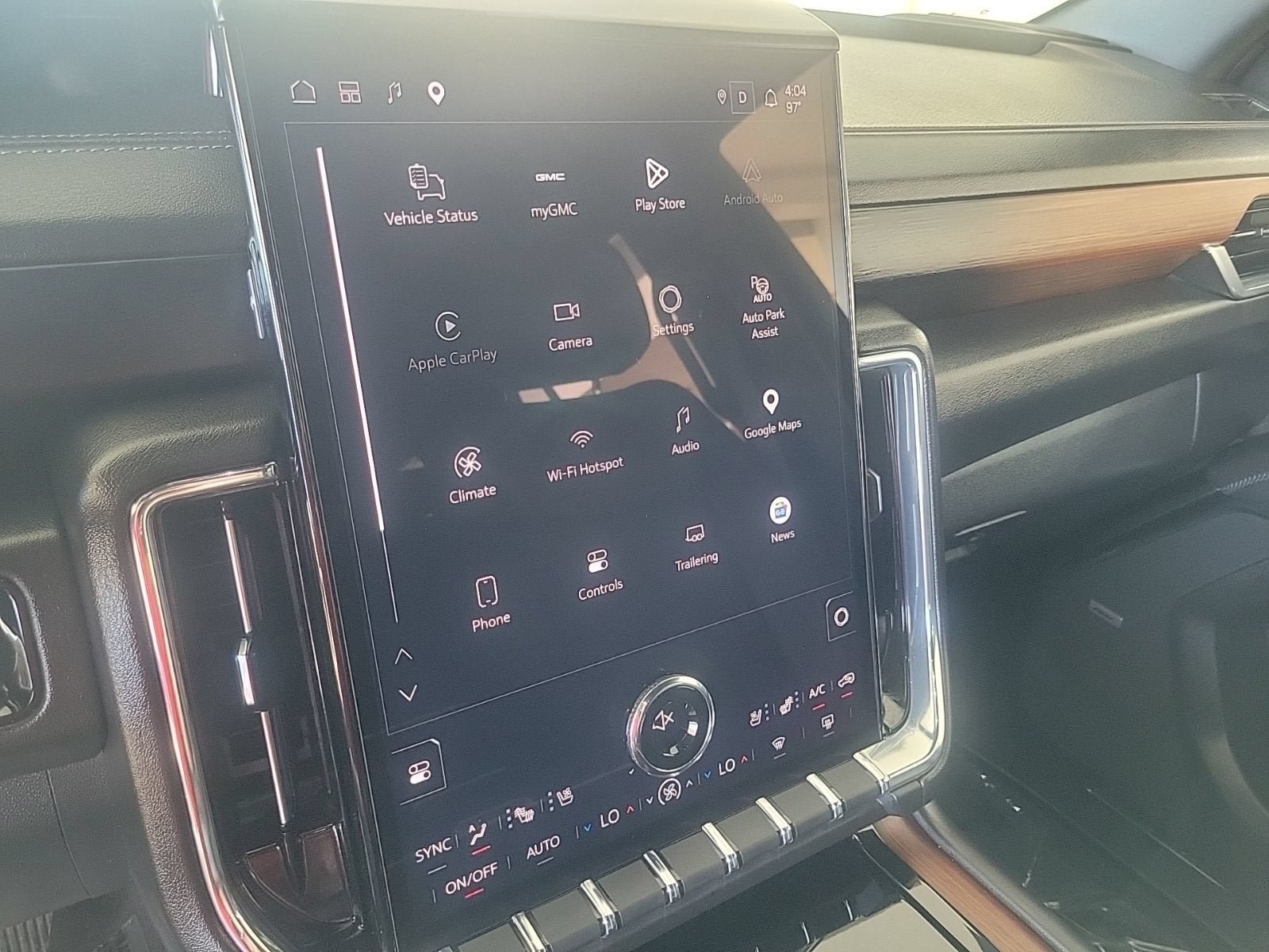 Used 2025 GMC Yukon Denali AWD/4WD image 22