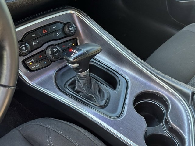 Used 2016 Dodge Challenger SXT w/ Driver Convenience Group image 12