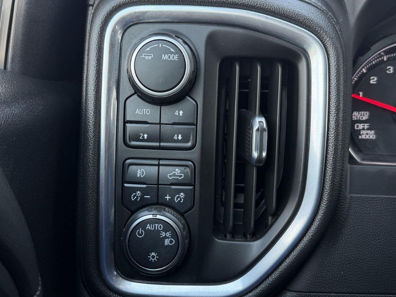 Used 2021 Chevrolet Silverado 1500 RST AWD/4WD image 21