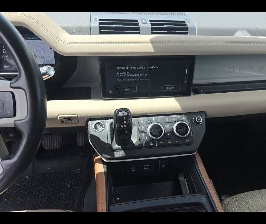 Used 2020 Land Rover Defender 110 SE AWD/4WD image 6