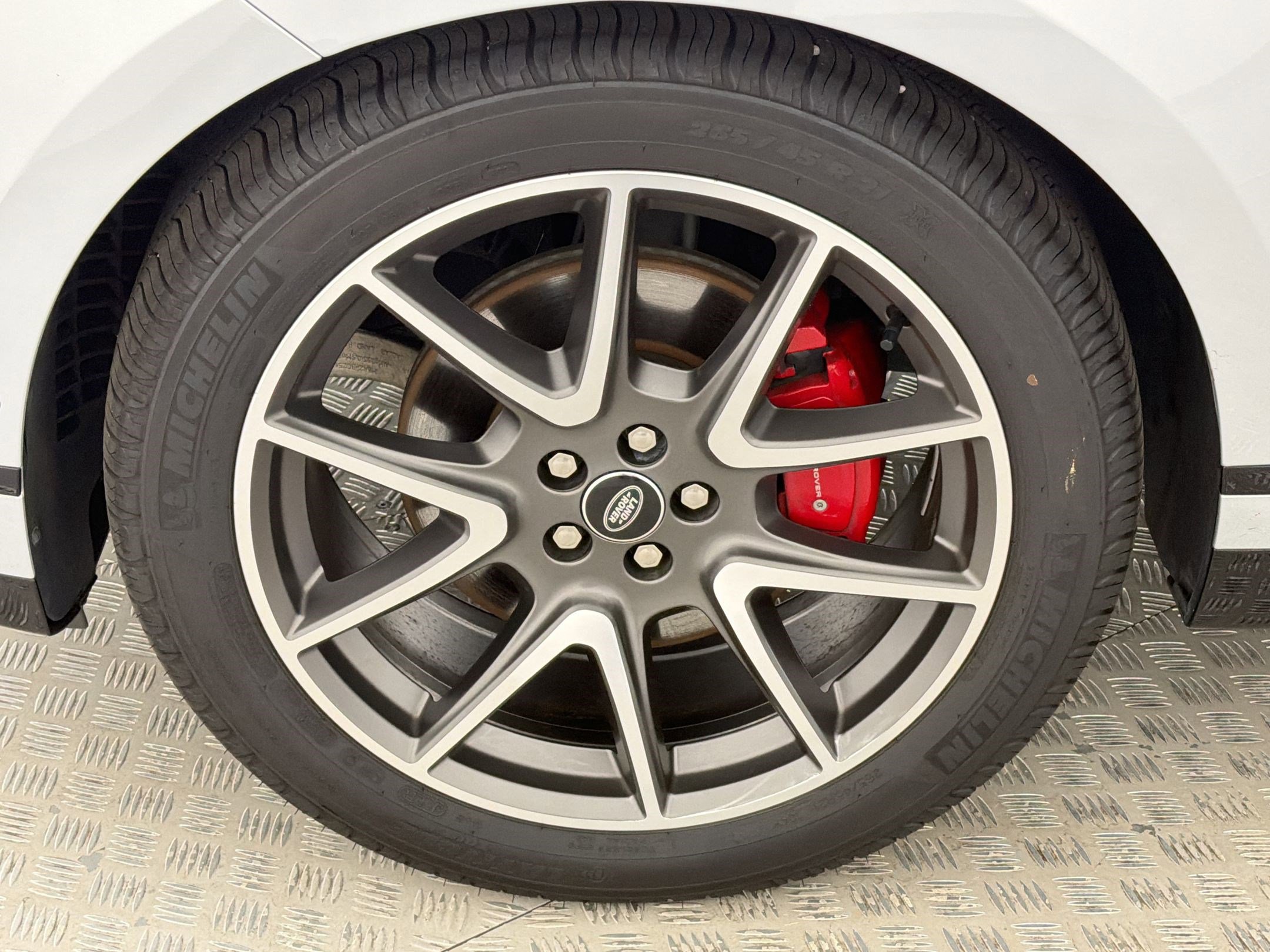 Certified 2025 Land Rover Range Rover Velar Dynamic SE AWD/4WD image 11