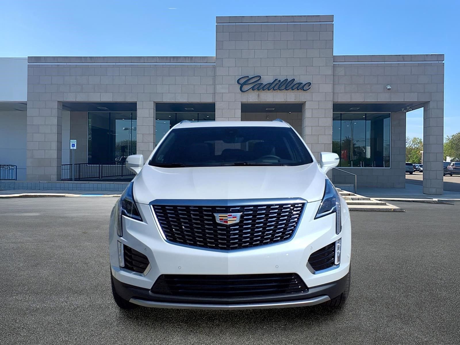 New 2026 Cadillac XT5 Premium Luxury image 2