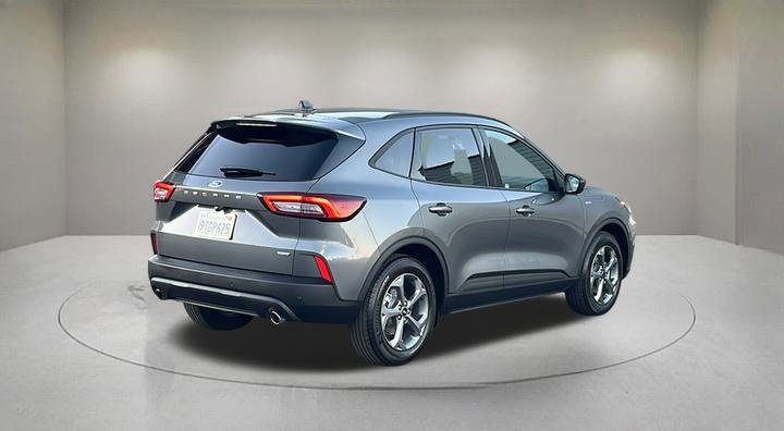 New 2025 Ford Escape ST-Line w/ Equipment Group 301A image 4