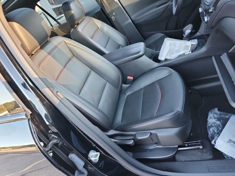 Certified 2023 Chevrolet Equinox RS w/ RS Leather Package image 10