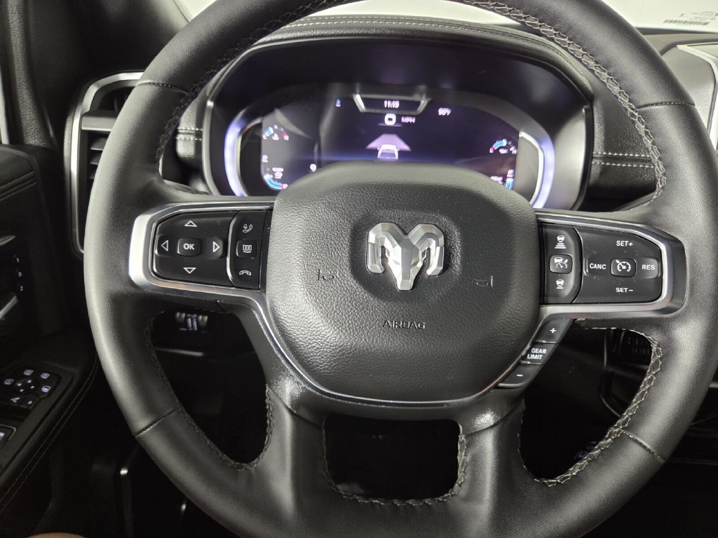 Used 2026 RAM 2500 Laramie AWD/4WD image 17