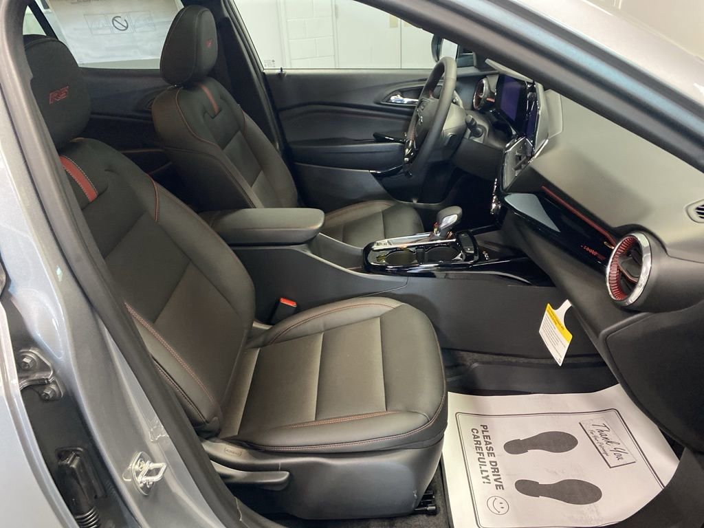 New 2026 Chevrolet Trax RS w/ Sunroof Package image 14