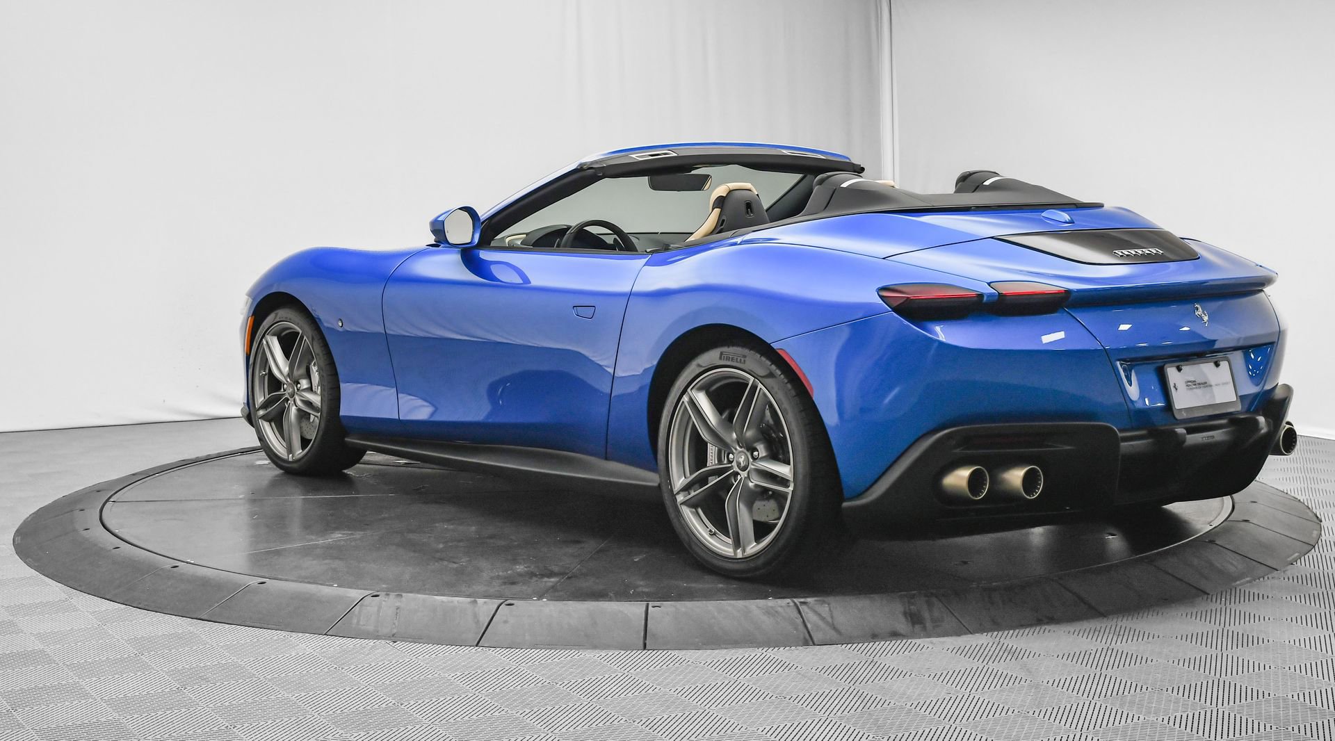 Used 2025 Ferrari Roma Spider image 6