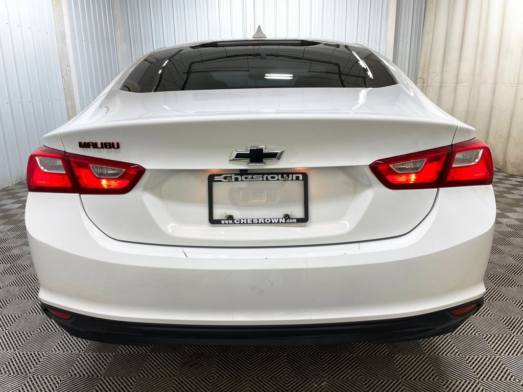 Used 2018 Chevrolet Malibu LT w/ Redline Edition image 15