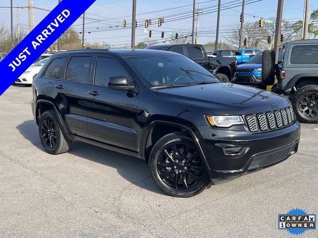 Certified 2022 Jeep Grand Cherokee Laredo X image 1