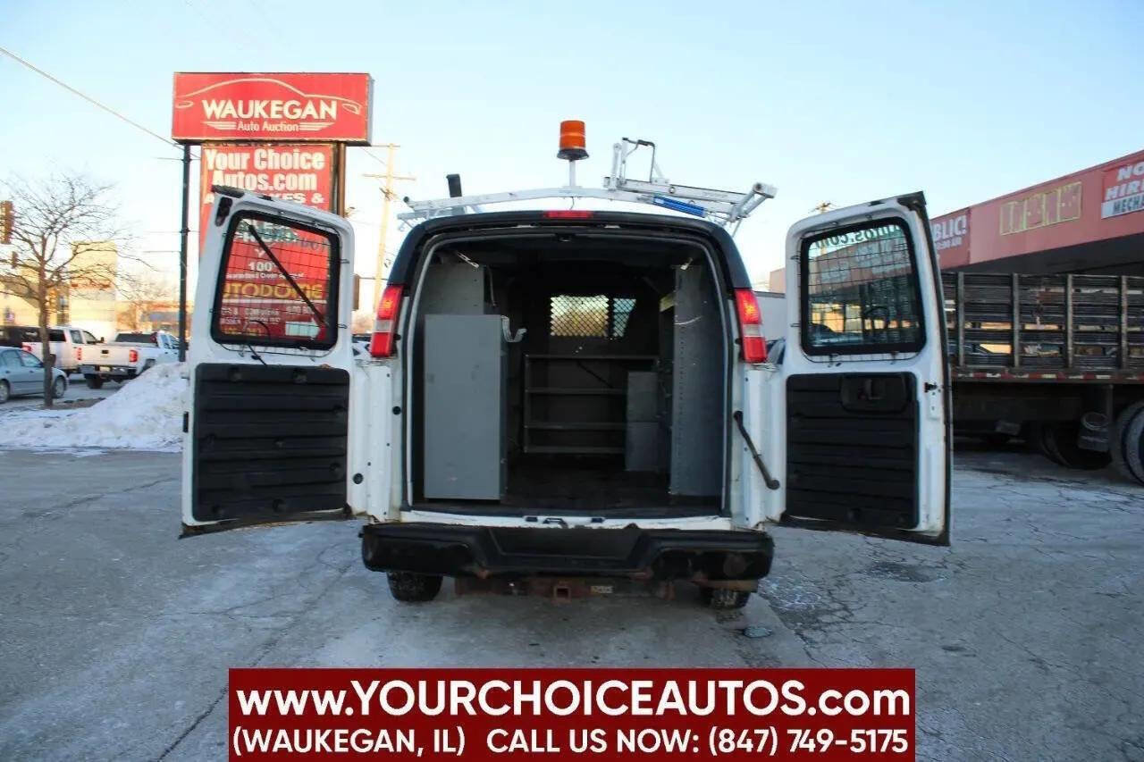 Used 2012 Chevrolet Express 2500 image 26