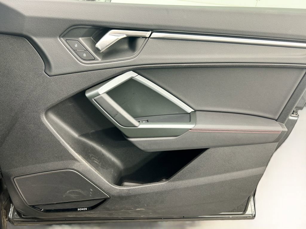 Used 2025 Audi Q3 2.0T Premium Plus w/ Premium Plus Package image 23