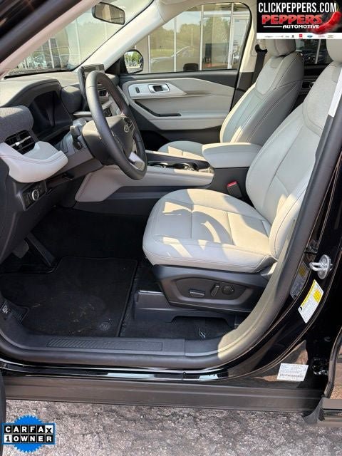 Used 2026 Ford Explorer Active w/ Active Comfort Package RWD image 14