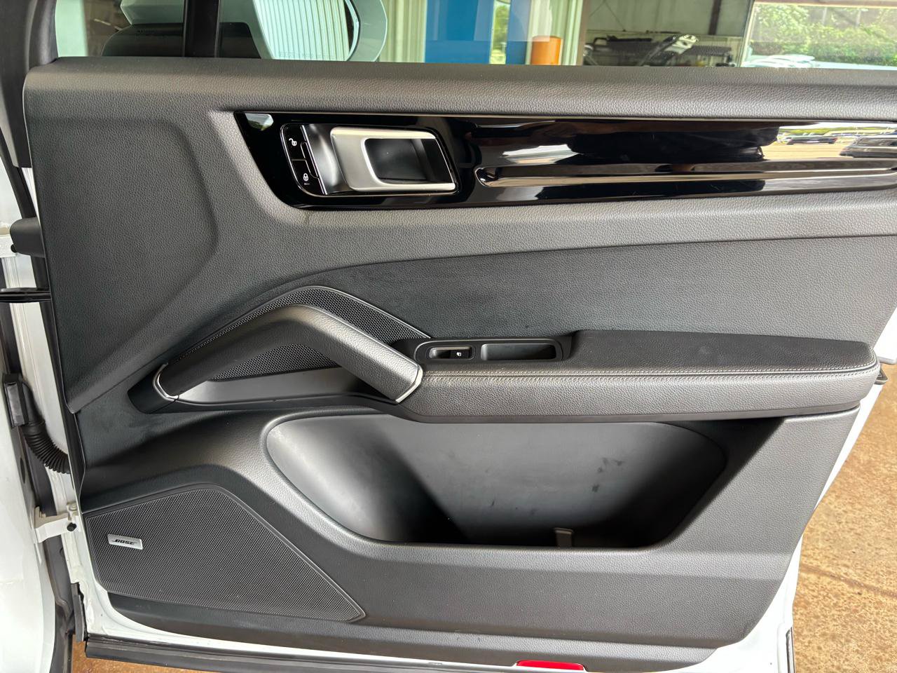 Used 2019 Porsche Cayenne AWD/4WD image 45